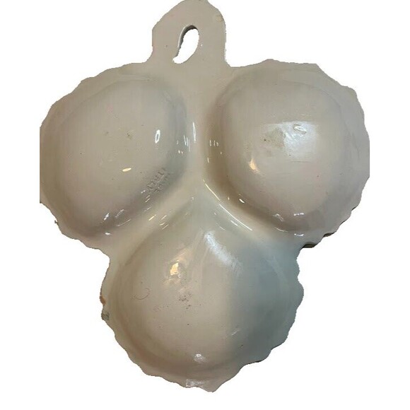 Made in Italy Beautiful Handpainted Ceramic Cream/Green Divided Nut/Candy Dish - Picture 2 of 3